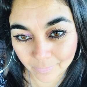 Meet your Posher, Yolanda